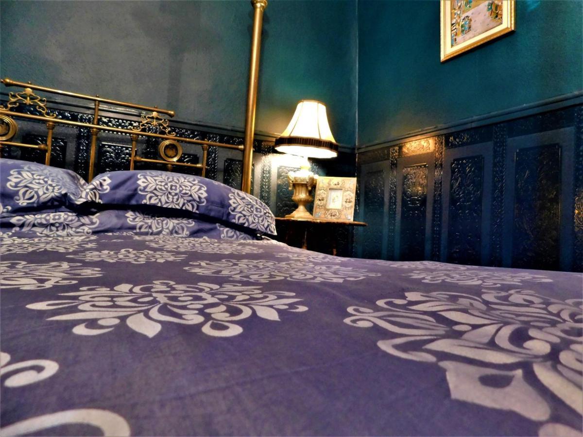 The Bear Bread Bakery B&b, Ensuite Above The Bakery, *