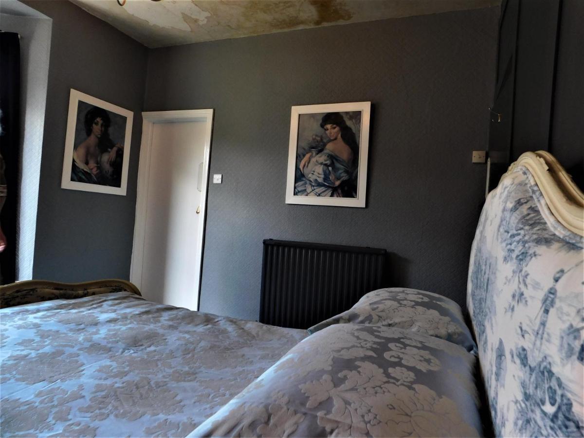 The Bear Bread Bakery B&b, Ensuite Above The Bakery, Colyton